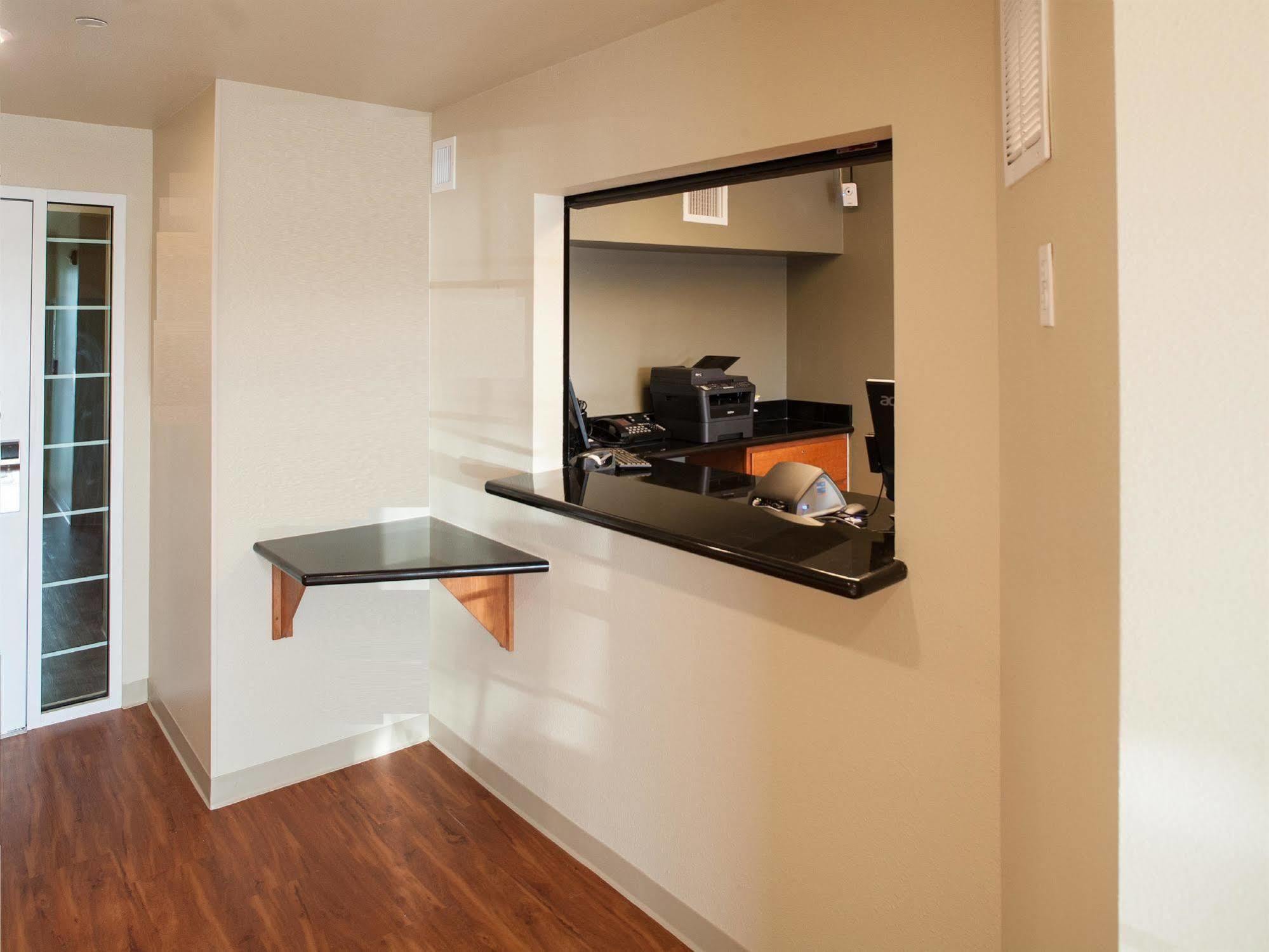 לייק וורת' Woodspring Suites Lake Worth מראה חיצוני תמונה